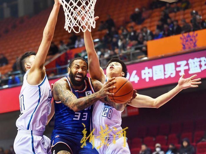 关于湖北男篮惊险击败对手，两连胜在望的信息